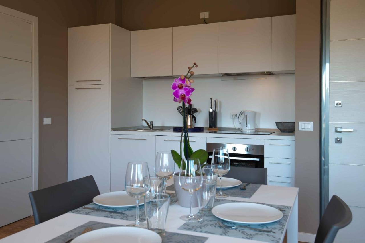סירמיונה Sirmio Apartments - Narnia Stay מראה חיצוני תמונה